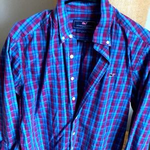 Men’s Vineyard Vines button down shirt